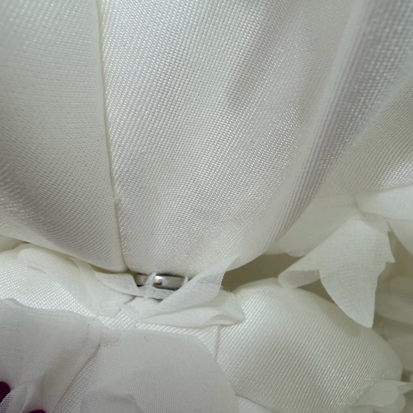 NEW‎ ASOS Luxe white balloon sleeved dress with 3-D flowers and bow detail sz 10 - Picture 10 of 14